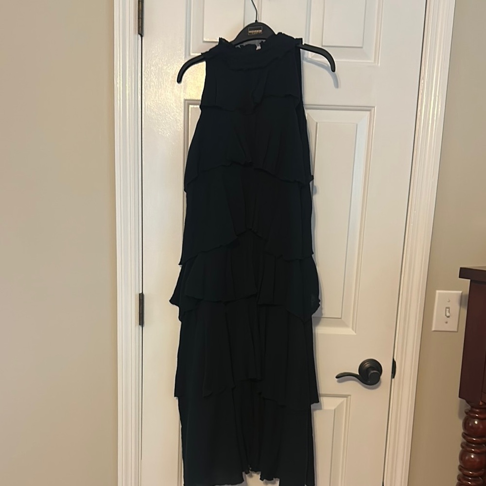 Komil Black  tiered sleeveless dress